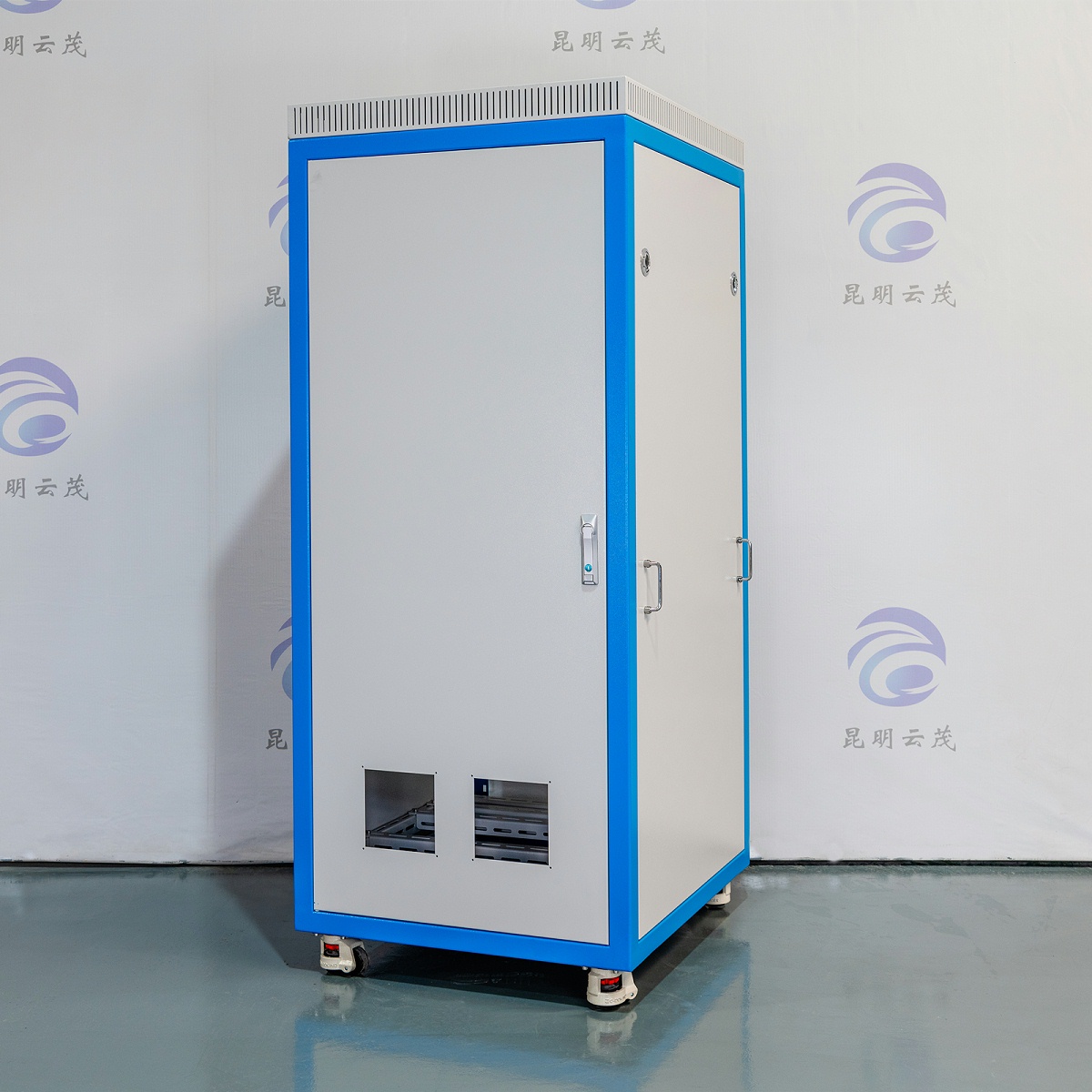 變頻電源設備柜3