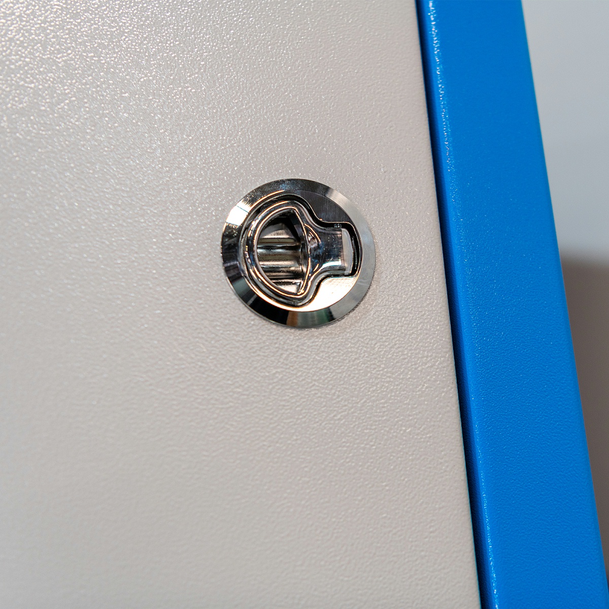 變頻電源設備柜7