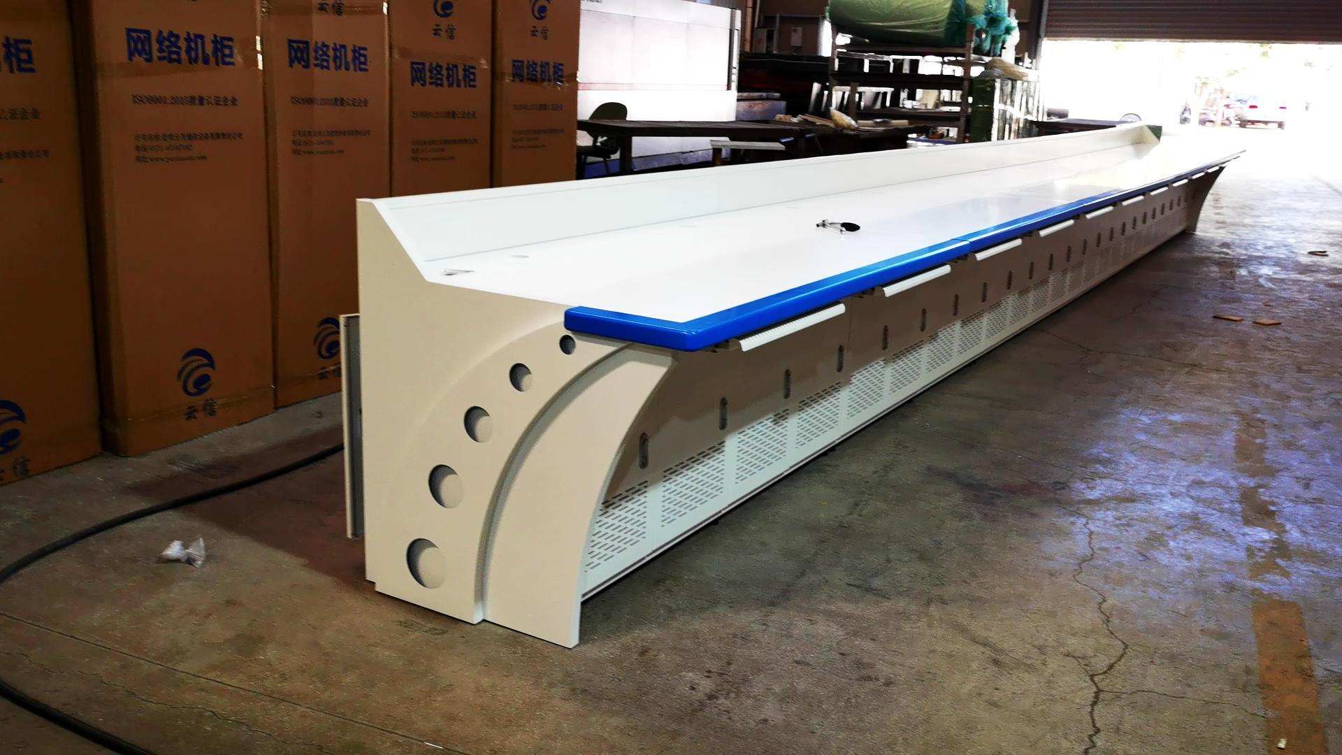 高速公路調(diào)度項(xiàng)目鈑金定制配套機(jī)柜和調(diào)度臺(tái)交付