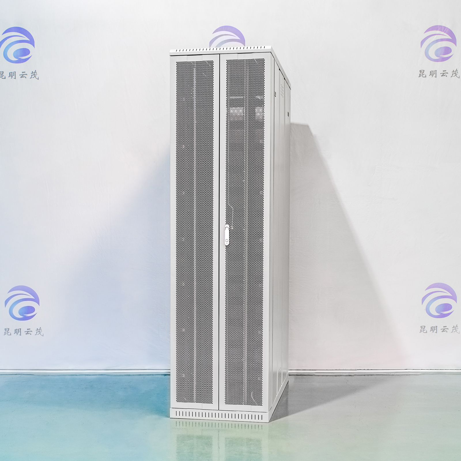 通信網(wǎng)絡(luò)機柜