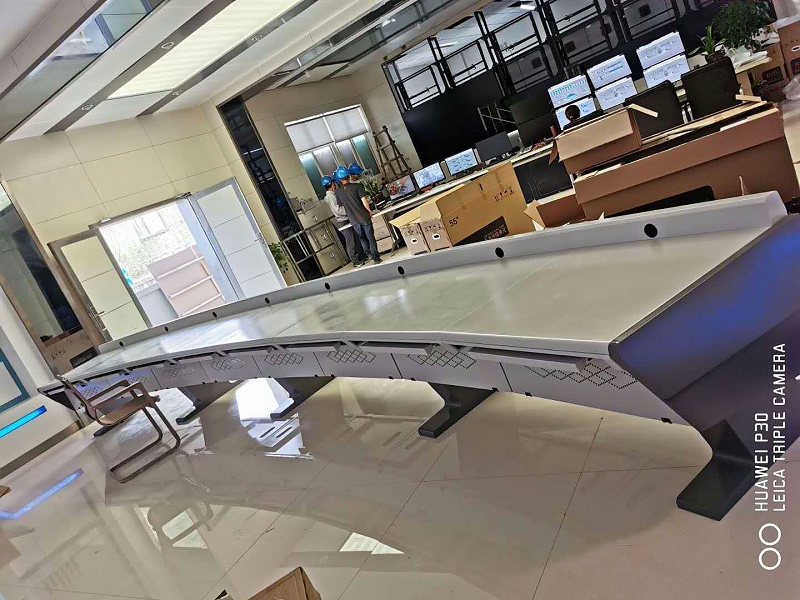 弧形操作臺(tái)