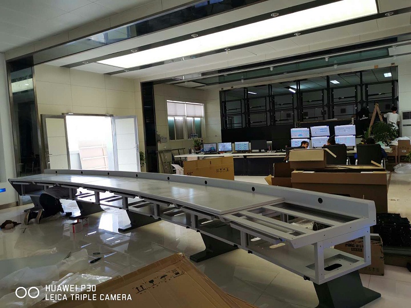 弧形操作臺(tái)