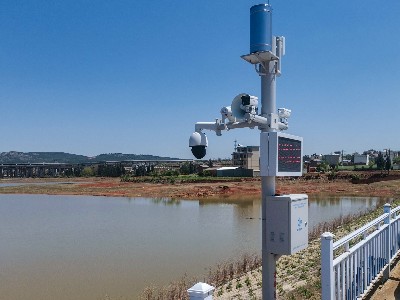 昆明云茂雨水情監(jiān)測立桿 VS 普通監(jiān)控立桿：全面解析，了解差異與優(yōu)勢！