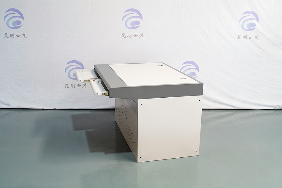 低價格監控操作臺