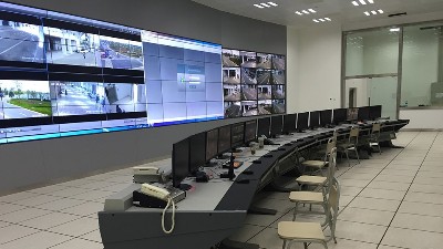 做安防工程一定要找廠(chǎng)家定制操作臺(tái)的秘密